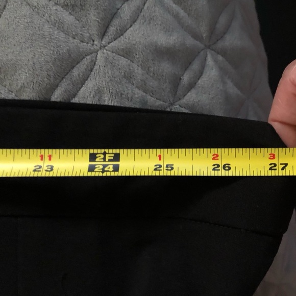 Plus Size Classic Black Capri slacks - Picture 4 of 6